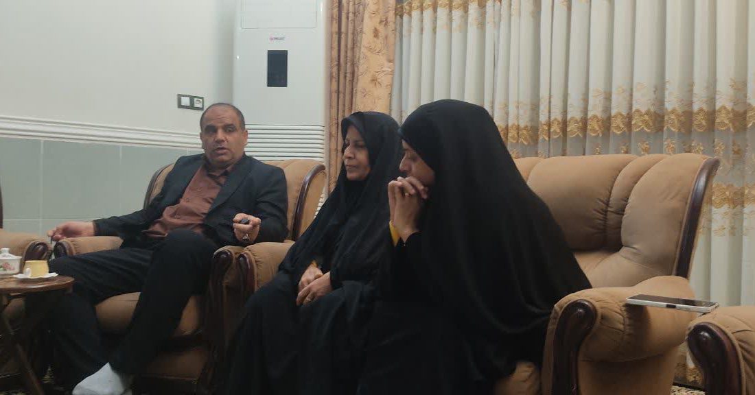 پیگیری مشکلات درمانی خانواده شهداء در تنگستان